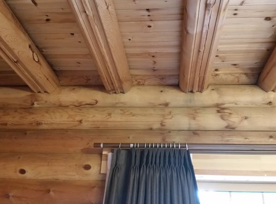 ログハウス　雨漏り修理